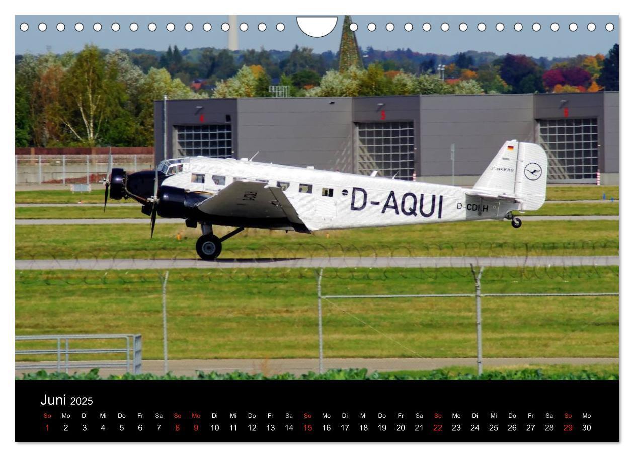 Bild: 9783435818860 | Giganten der Lüfte am Airport Stuttgart (Wandkalender 2025 DIN A4...