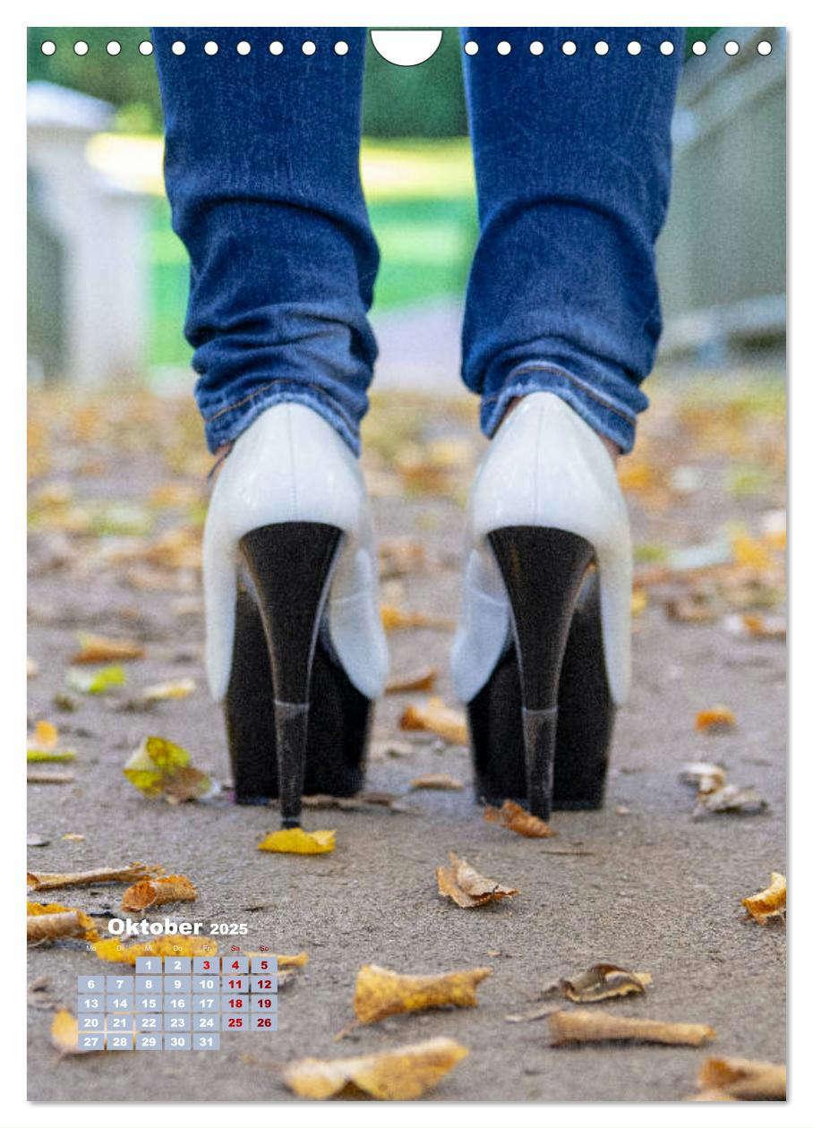 Bild: 9783435971244 | Stiefel und High Heels im Herbst (Wandkalender 2025 DIN A4 hoch),...