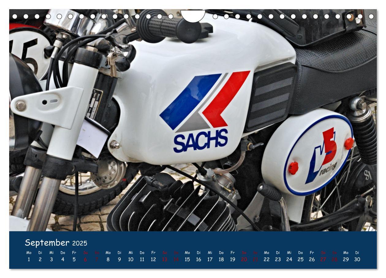 Bild: 9783435011032 | Vintage Mopeds (Wandkalender 2025 DIN A4 quer), CALVENDO...