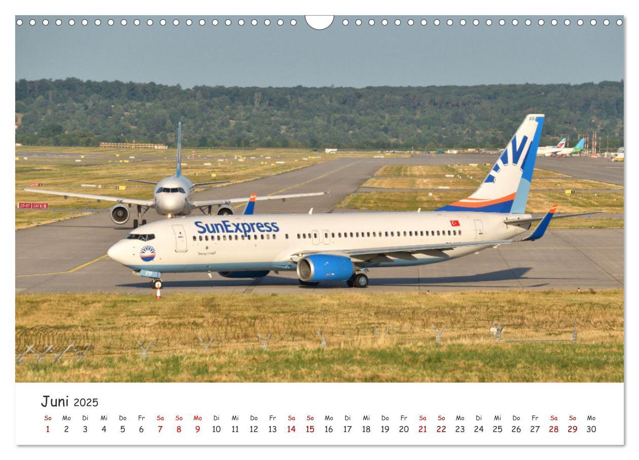 Bild: 9783457220696 | Flugzeuge auf Europas Flughäfen (Wandkalender 2025 DIN A3 quer),...