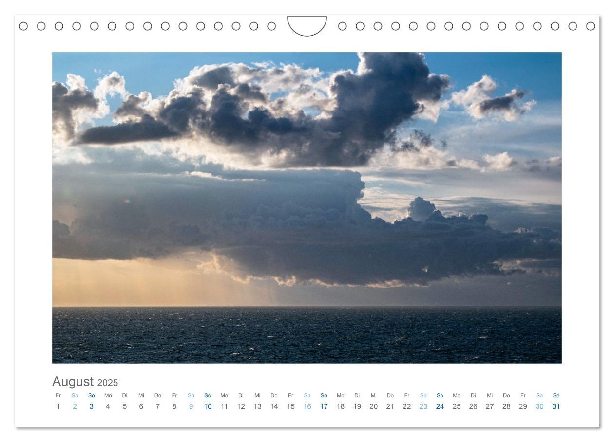 Bild: 9783383839993 | Bewegte Wolken, Stille Landschaften (Wandkalender 2025 DIN A4...