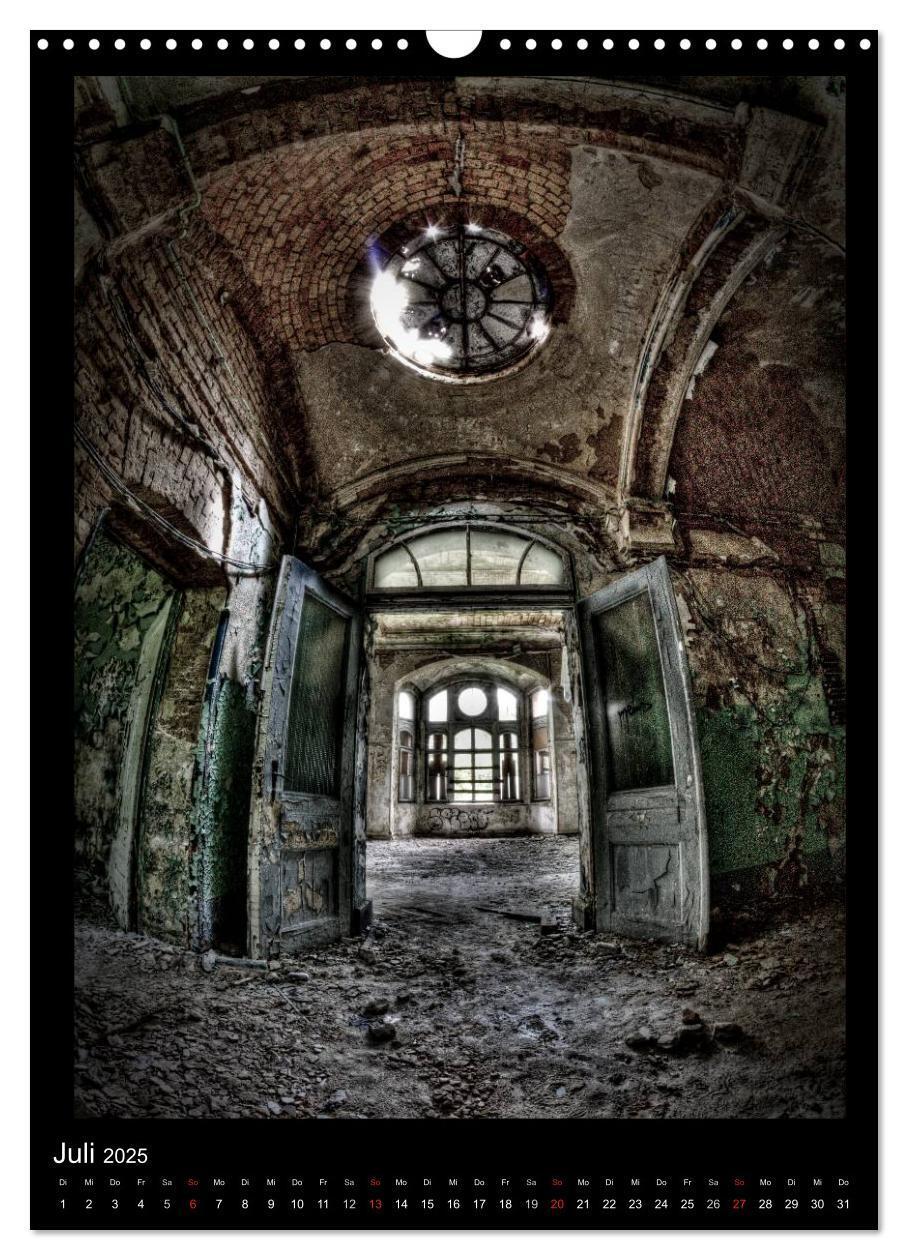 Bild: 9783457082621 | Lost Places Vergessene Orte (Wandkalender 2025 DIN A3 hoch),...