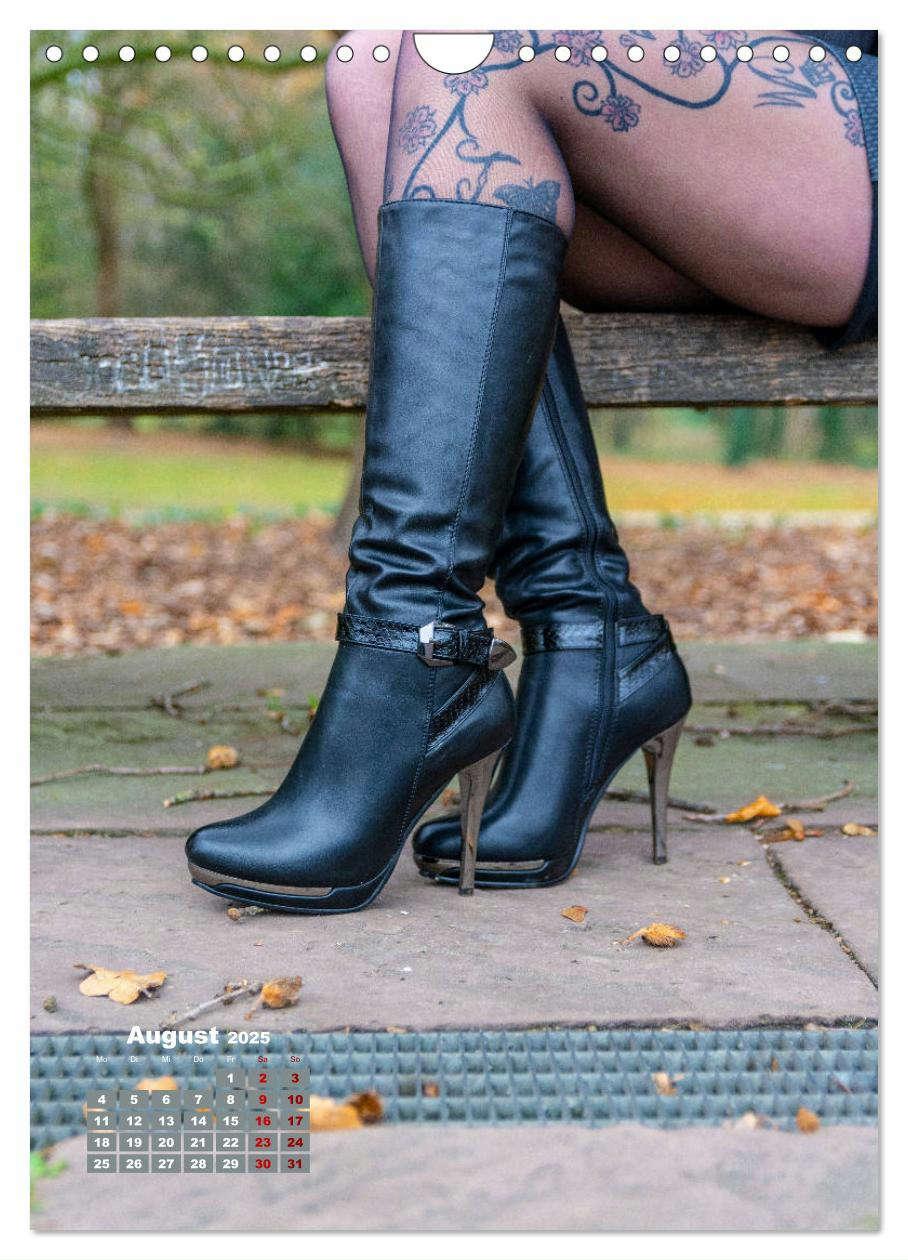 Bild: 9783435971244 | Stiefel und High Heels im Herbst (Wandkalender 2025 DIN A4 hoch),...