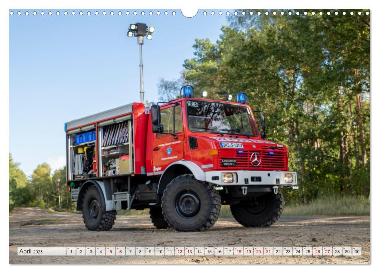 Bild: 9783383931604 | Die 4 UNIMOGS der Feuerwehr Schwanewede (Wandkalender 2025 DIN A3...