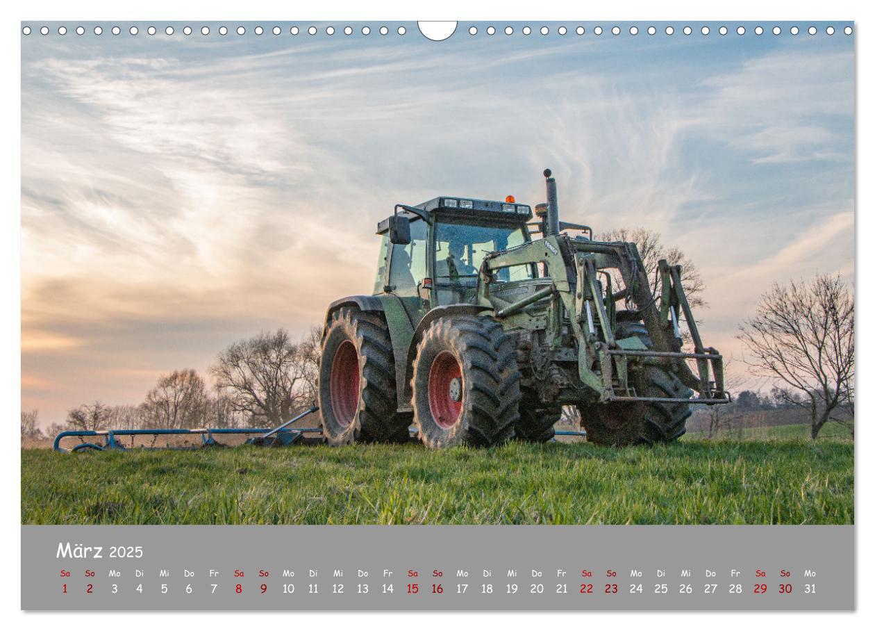 Bild: 9783435102778 | Landtechnik im Einsatz (Wandkalender 2025 DIN A3 quer), CALVENDO...