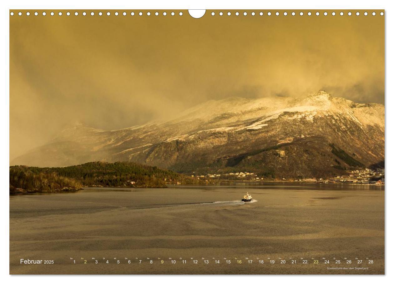 Bild: 9783435626823 | Hurtigruten im Winter - Hunting the light (Wandkalender 2025 DIN A3...