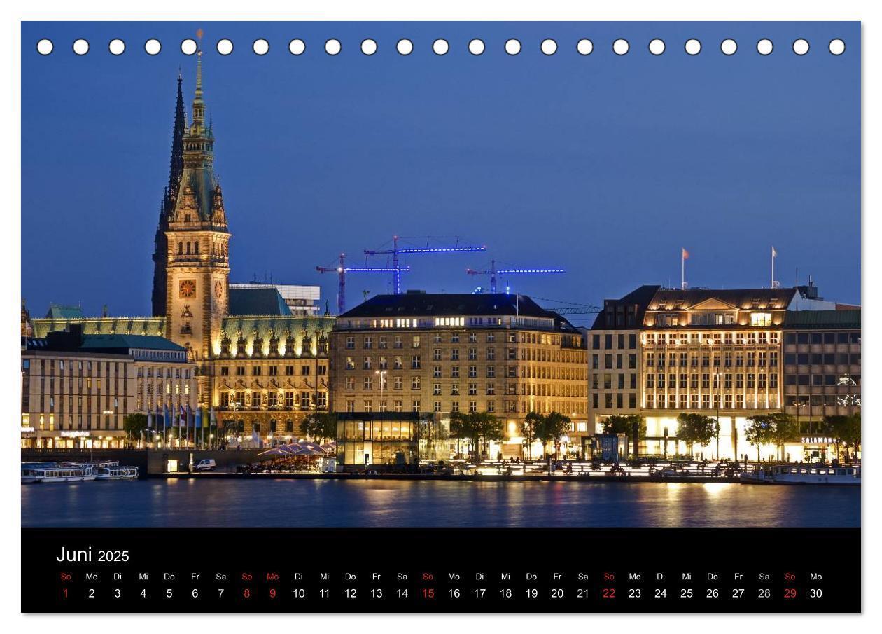 Bild: 9783435620821 | Hamburg . Das Tor zur Welt... (Tischkalender 2025 DIN A5 quer),...