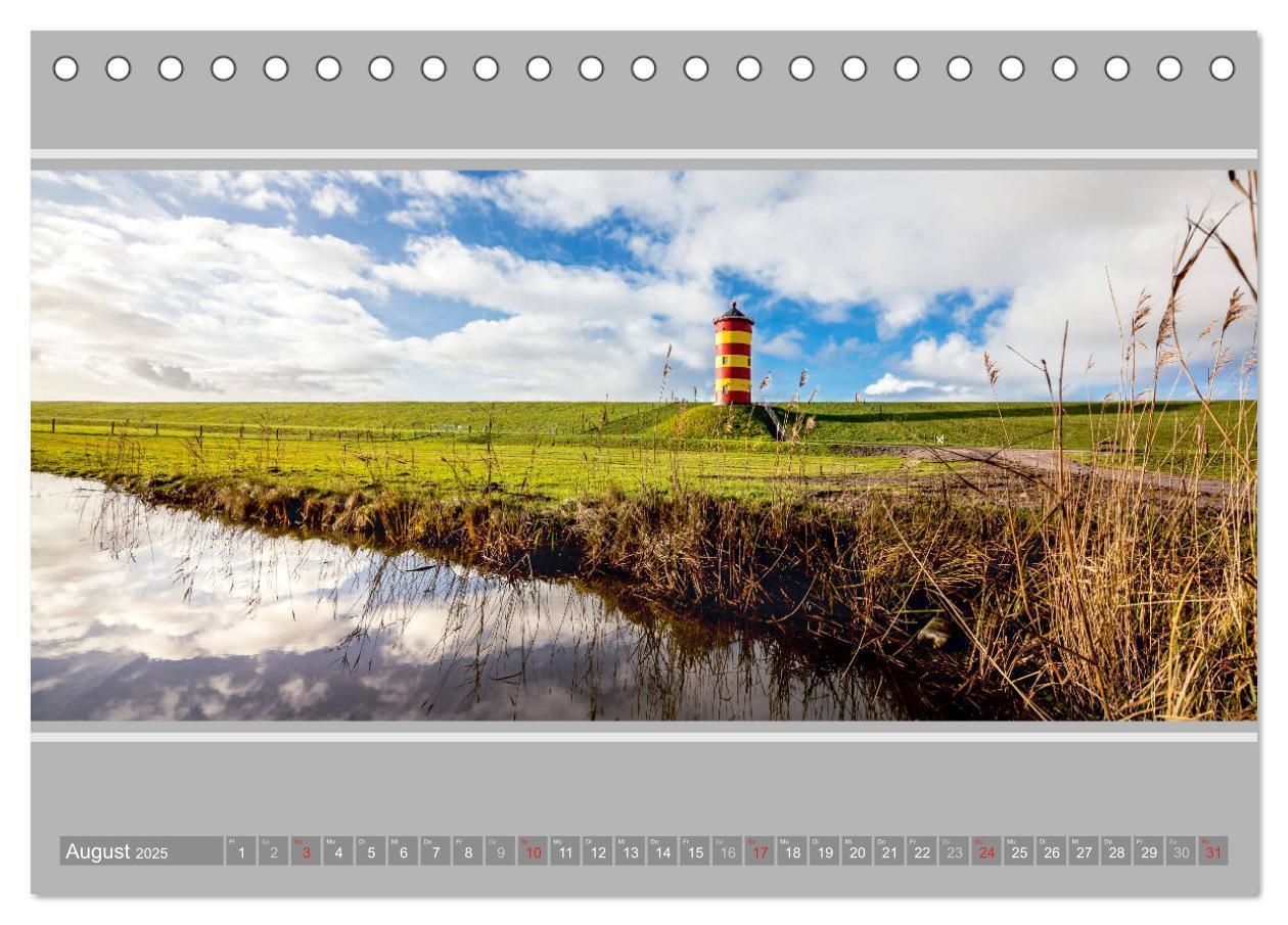 Bild: 9783435484584 | Der Pilsumer Leuchtturm (Tischkalender 2025 DIN A5 quer), CALVENDO...