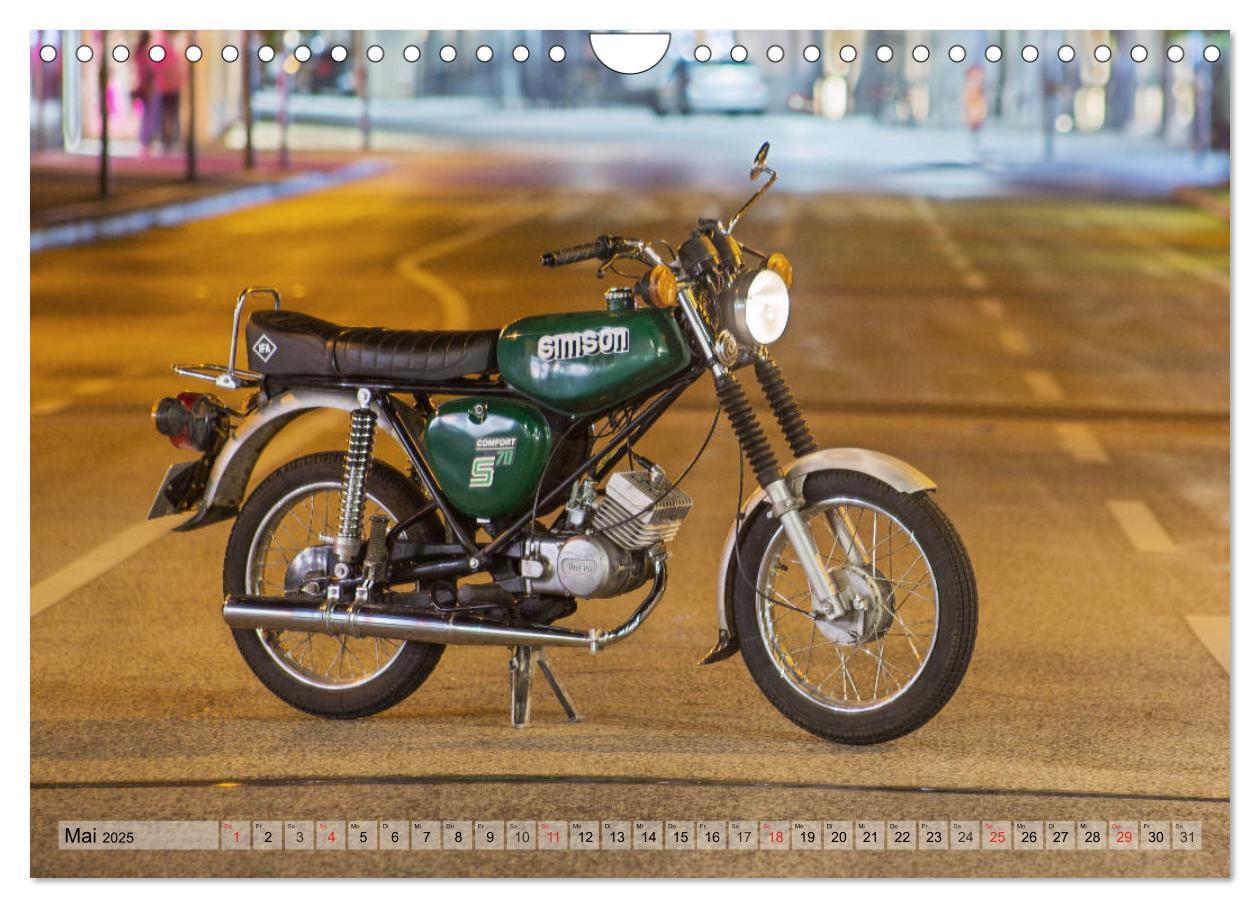 Bild: 9783435287260 | Oldtimer Mopeds - fotografiert von Michael Allmaier (Wandkalender...