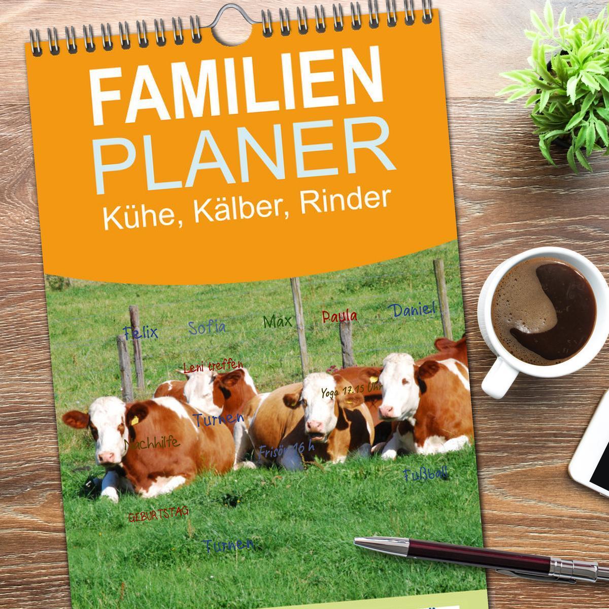 Bild: 9783457114032 | Familienplaner 2025 - Kühe, Kälber, Rinder mit 5 Spalten...