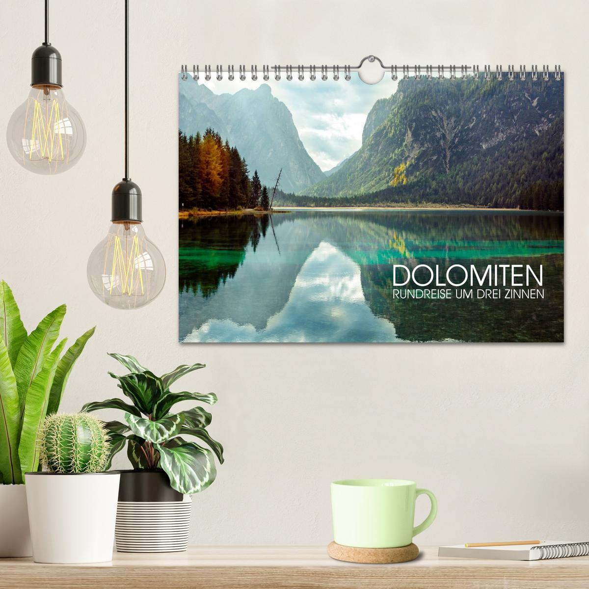 Bild: 9783383786525 | Dolomiten - Rundreise um Drei Zinnen (Wandkalender 2025 DIN A4...