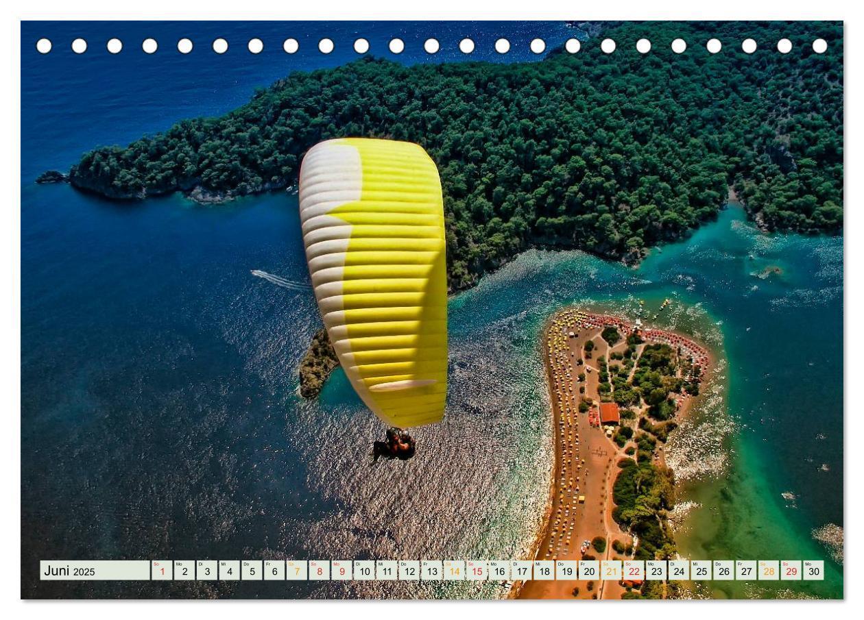 Bild: 9783435478408 | Freiheit und Abenteuer - Paragliding (Tischkalender 2025 DIN A5...