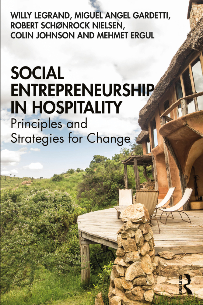 Cover: 9781138734111 | Social Entrepreneurship in Hospitality | Willy Legrand (u. a.) | Buch