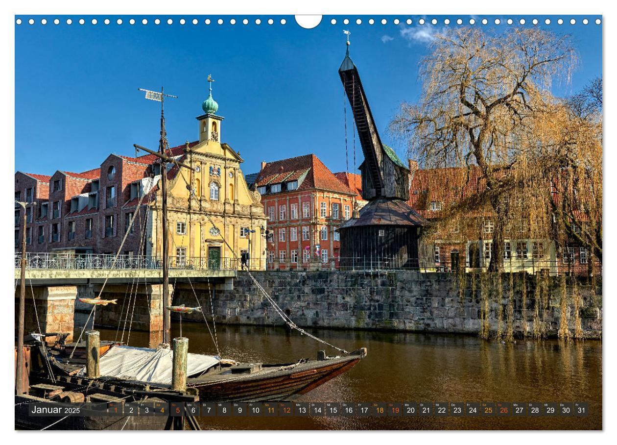 Bild: 9783435357642 | LÜNEBURG Ein- und Ausblicke von Andreas Voigt (Wandkalender 2025...