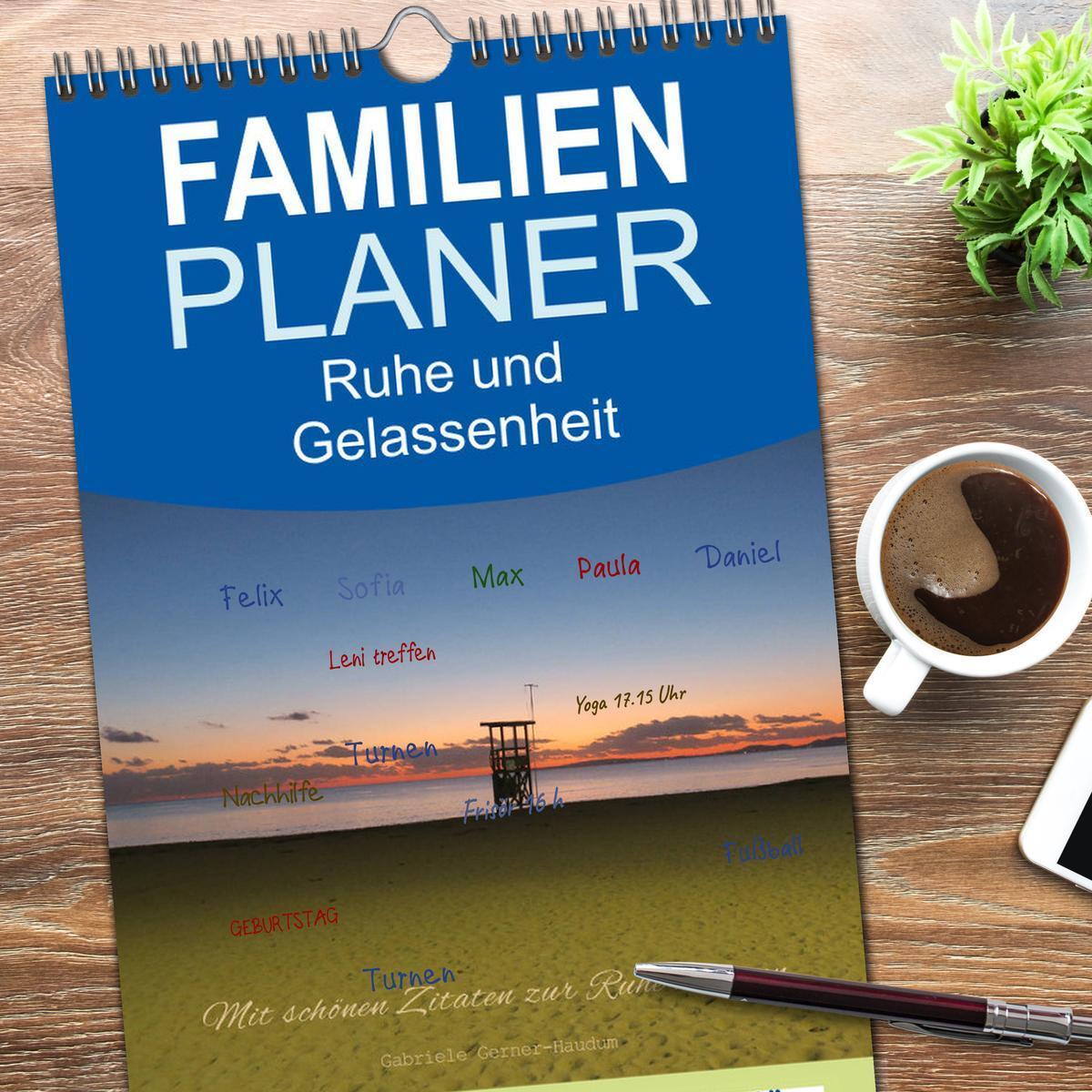 Bild: 9783457108949 | Familienplaner 2025 - Ruhe und Gelassenheit 2025 mit 5 Spalten...