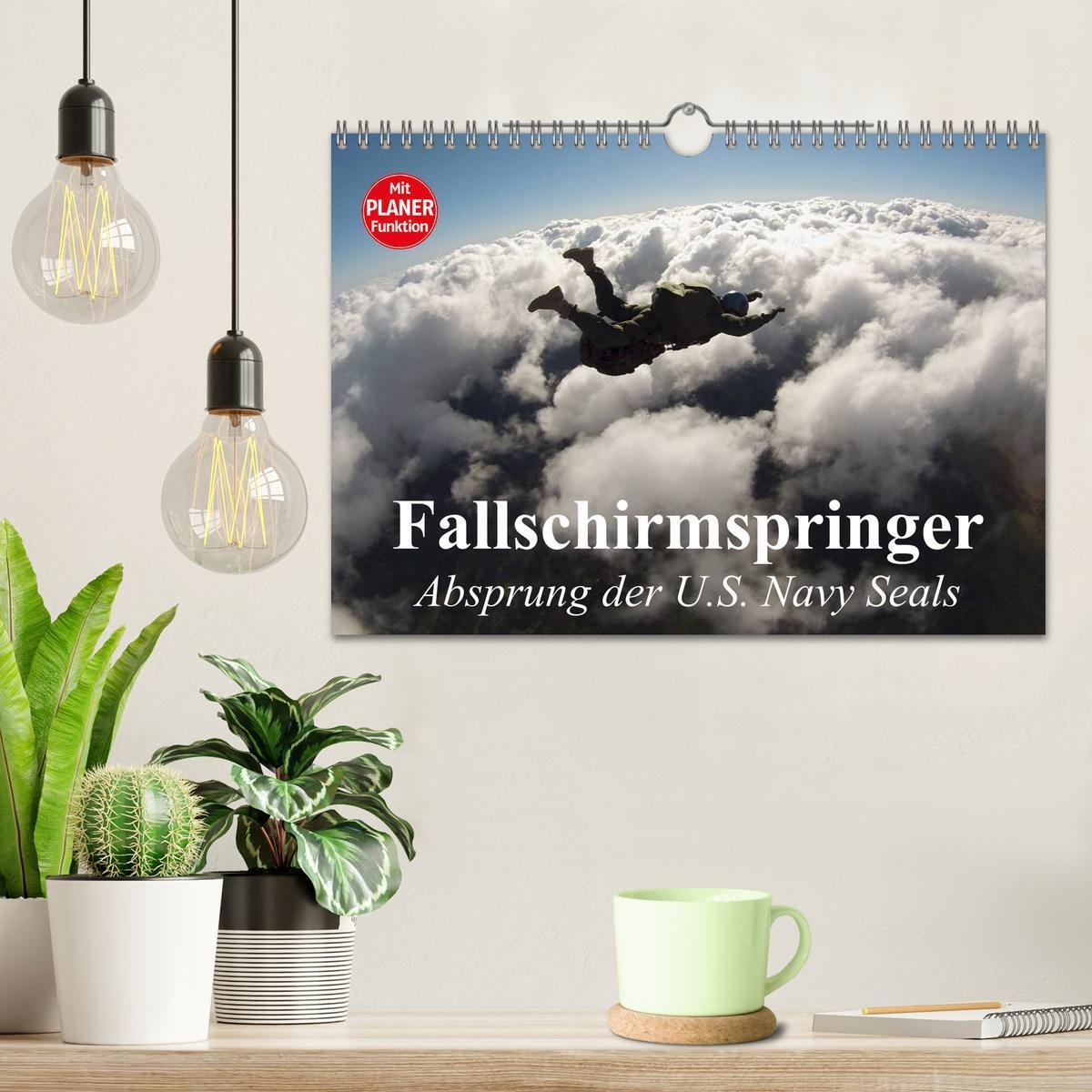 Bild: 9783435547920 | Fallschirmspringer. Absprung der U.S. Navy Seals (Wandkalender 2025...