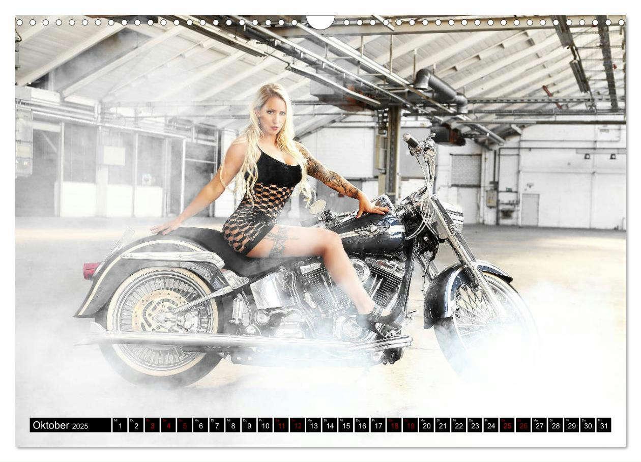 Bild: 9783435115730 | Motorräder und Sexy Girls (Wandkalender 2025 DIN A3 quer), CALVENDO...