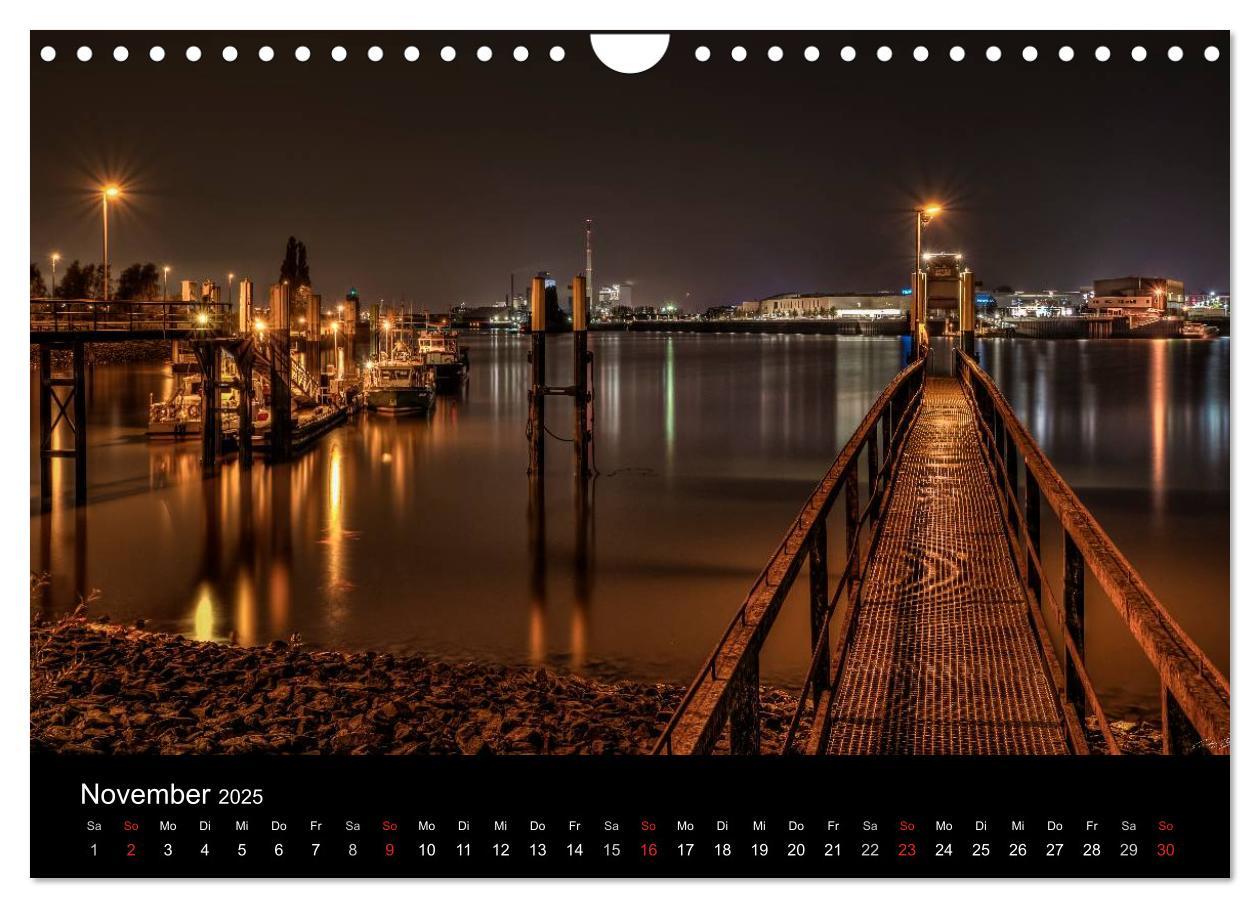 Bild: 9783435740505 | Bremen bei Nacht (Wandkalender 2025 DIN A4 quer), CALVENDO...