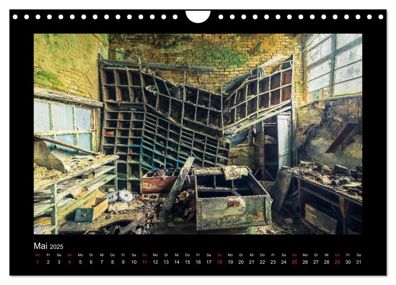 Bild: 9783435238903 | Die Schönheit des Verfalls - Lost Places (Wandkalender 2025 DIN A4...