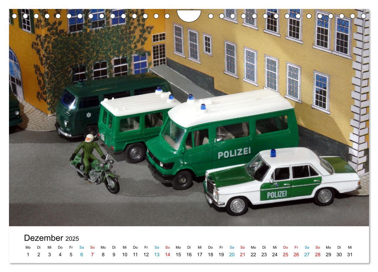 Bild: 9783435021321 | Polizeimodelle im Einsatz (Wandkalender 2025 DIN A4 quer), CALVENDO...