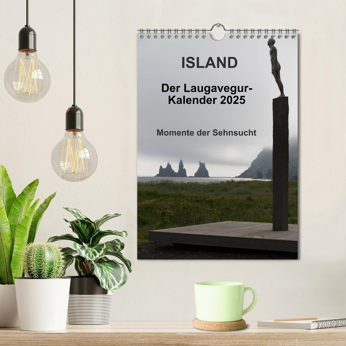 Bild: 9783457082331 | Island - Der Laugavegur-Kalender 2025 (Wandkalender 2025 DIN A4...