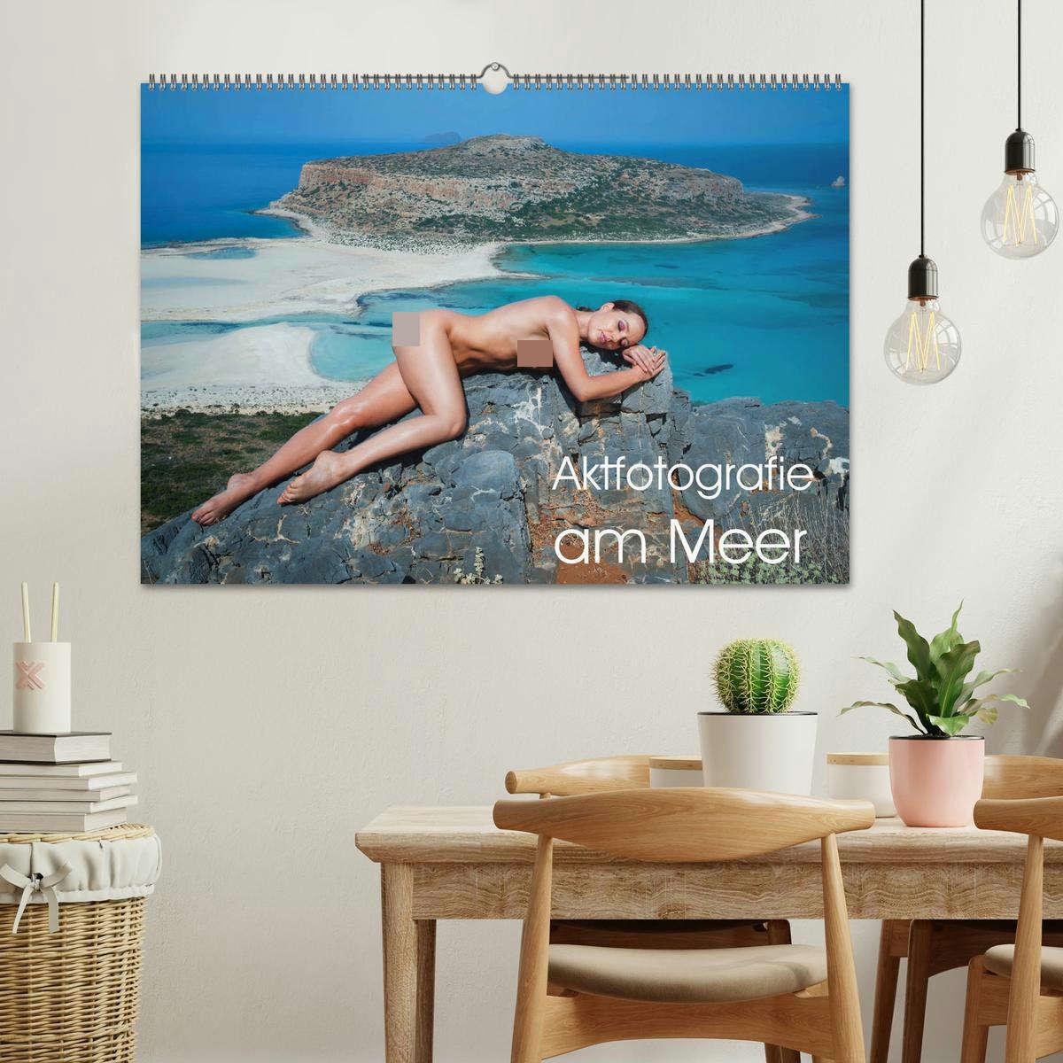 Bild: 9783435293773 | Aktfotografie am Meer (Wandkalender 2025 DIN A2 quer), CALVENDO...