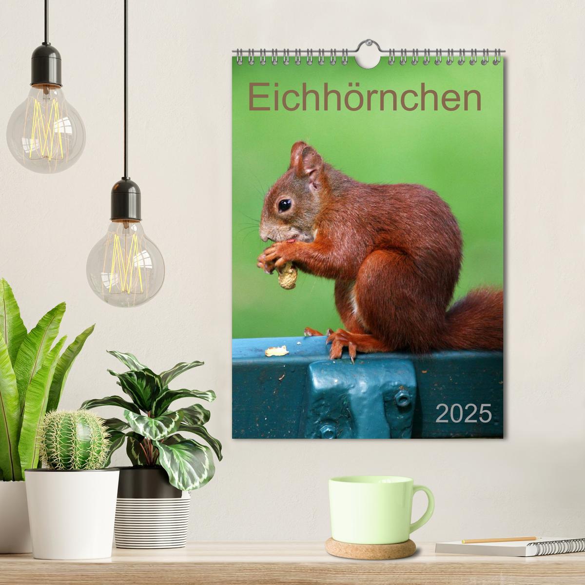 Bild: 9783457081419 | Eichhörnchen (Wandkalender 2025 DIN A4 hoch), CALVENDO Monatskalender