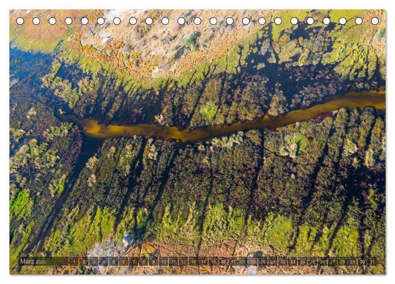 Bild: 9783435649679 | Okavango - Das Delta von oben (Tischkalender 2025 DIN A5 quer),...