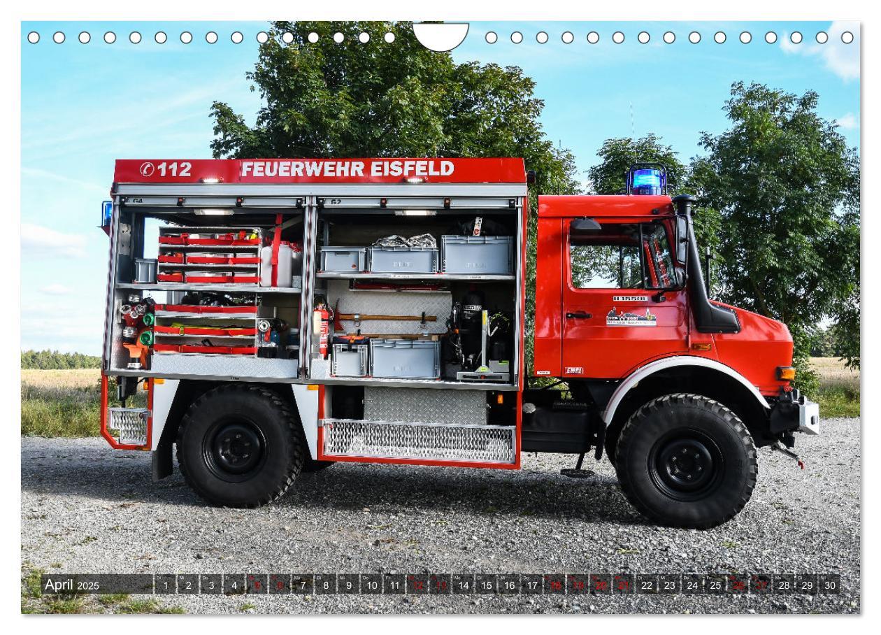 Bild: 9783383861611 | Feuerwehrfahrzeuge (Wandkalender 2025 DIN A4 quer), CALVENDO...