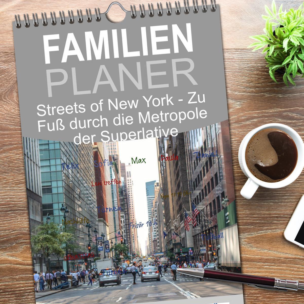 Bild: 9783457099070 | Familienplaner 2025 - Streets of New York - Zu Fuß durch die...