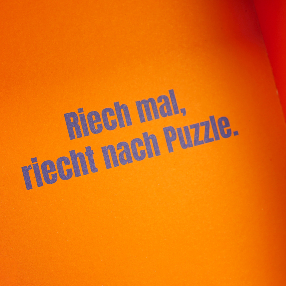 Bild: 9783949070457 | 1.000 Teile Puzzle Notes of Berlin. Motiv "Badelatschen" | Spiel