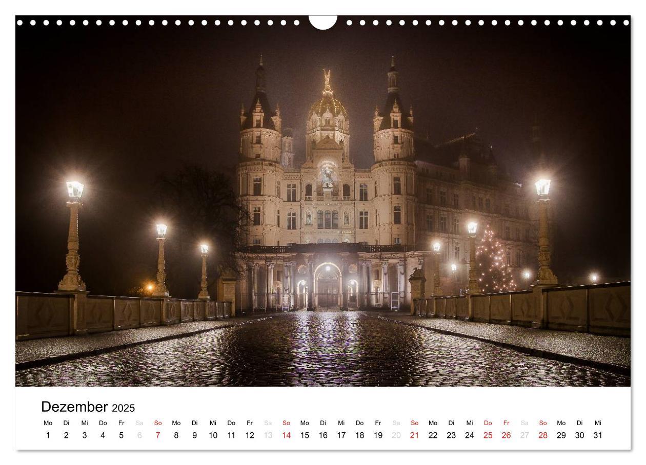 Bild: 9783435655472 | Schweriner Märchenschloss (Wandkalender 2025 DIN A3 quer), CALVENDO...