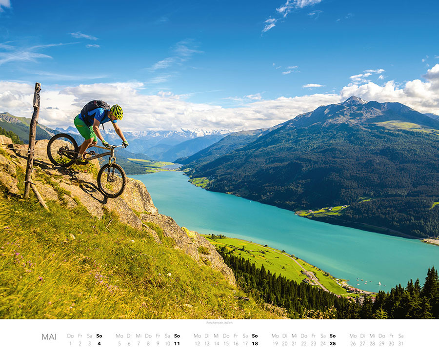 Bild: 9783966647953 | Mountain Moments Mountainbike-Abenteuer Kalender 2025 | Schwager