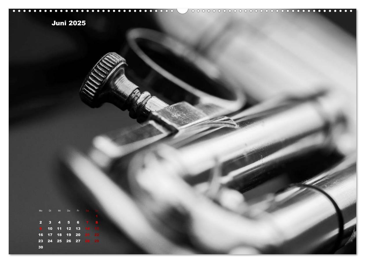 Bild: 9783435381166 | Trompete - Close up (hochwertiger Premium Wandkalender 2025 DIN A2...