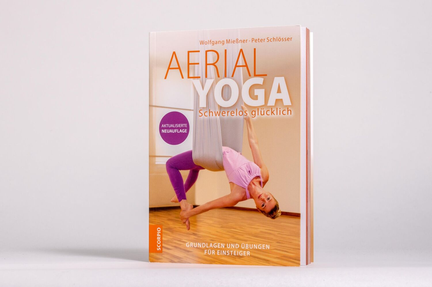 Bild: 9783958036055 | Aerial Yoga | Wolfgang Mießner (u. a.) | Taschenbuch | 208 S. | 2024