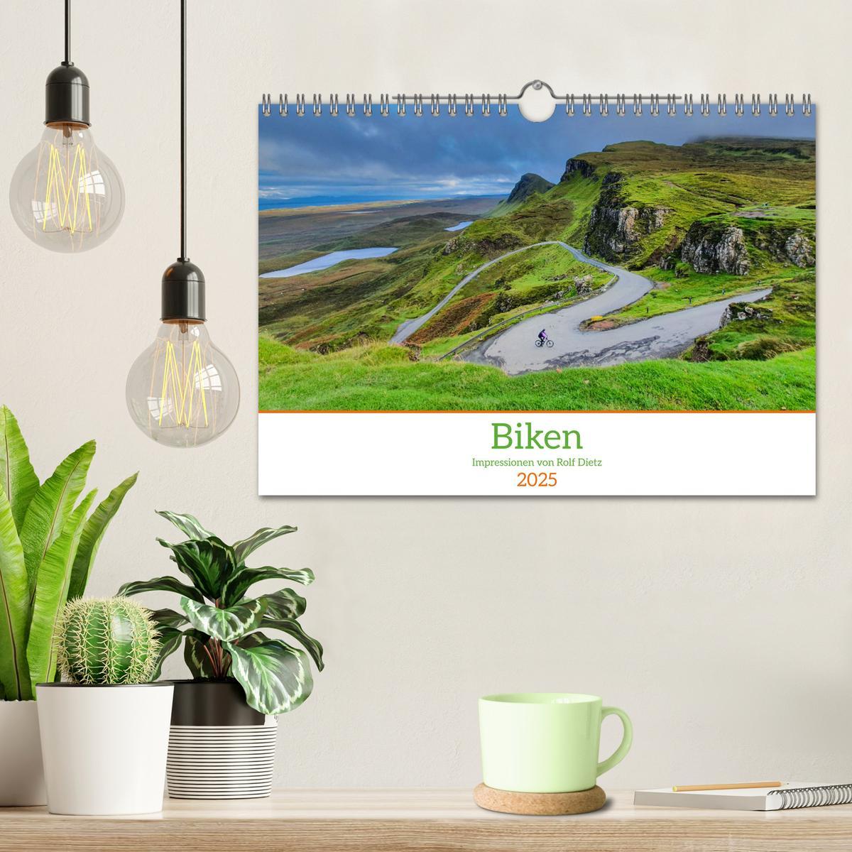 Bild: 9783383934124 | Biken - Impressionen von Rolf Dietz (Wandkalender 2025 DIN A4...