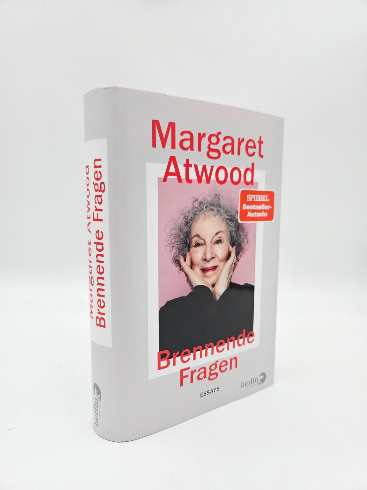 Bild: 9783827014733 | Brennende Fragen | Margaret Atwood | Buch | 704 S. | Deutsch | 2023