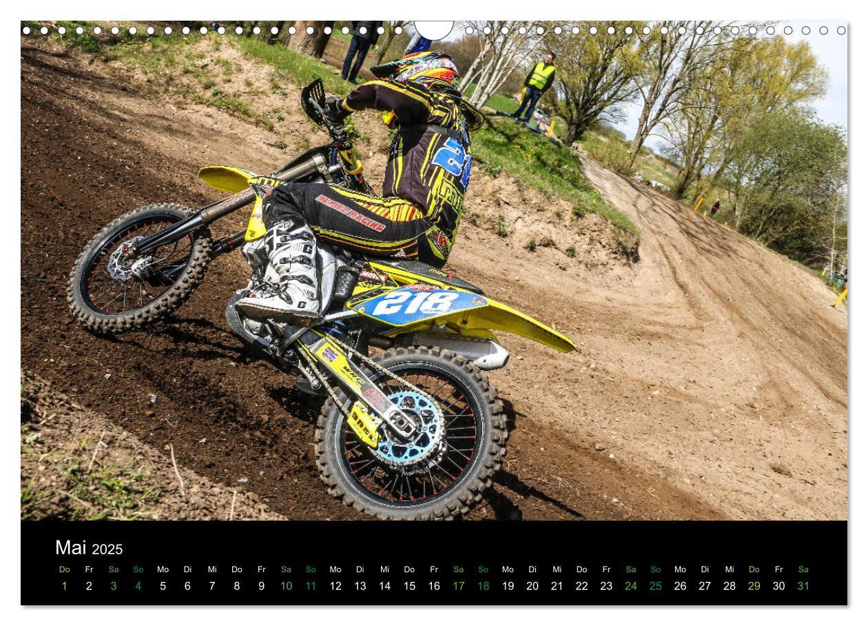 Bild: 9783435374335 | Motocross Ladies 2025 (Wandkalender 2025 DIN A3 quer), CALVENDO...