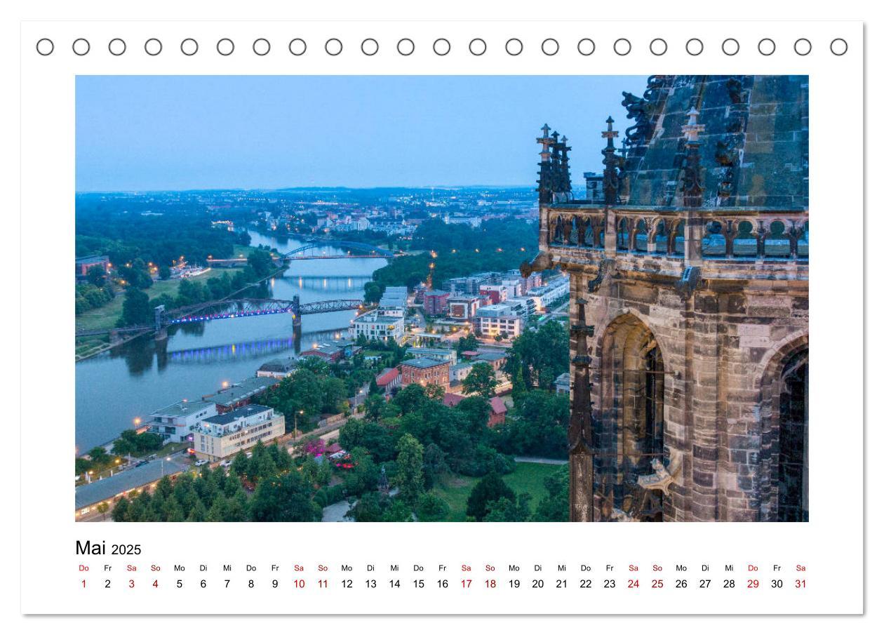 Bild: 9783435203062 | Blue Times - Magdeburg (Tischkalender 2025 DIN A5 quer), CALVENDO...