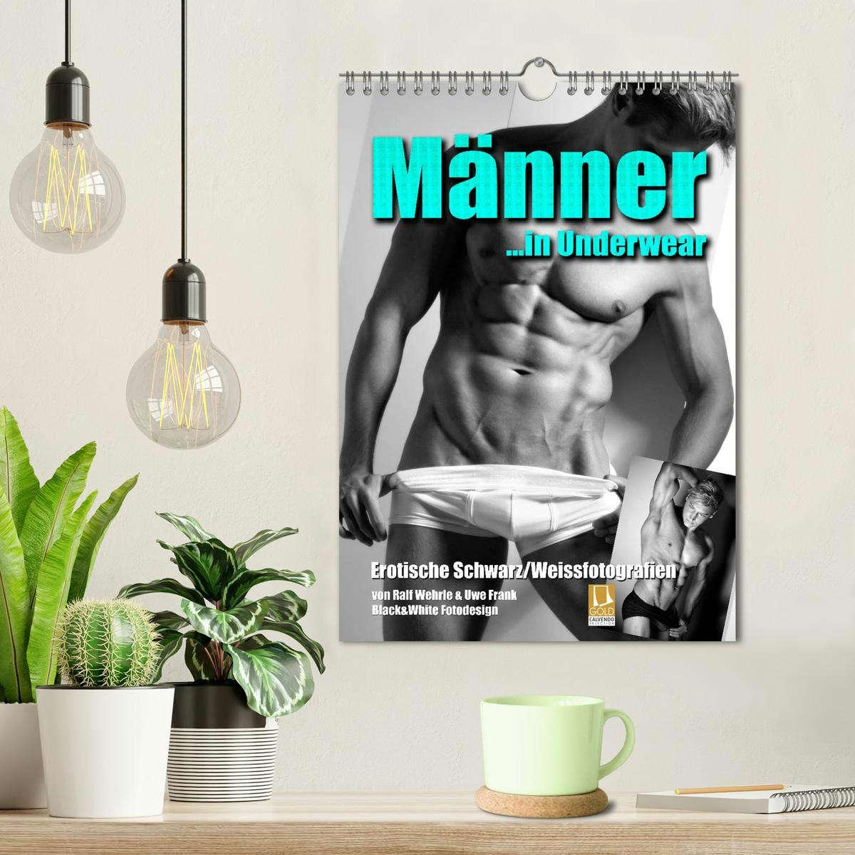 Bild: 9783435951857 | Männer... in Underwear (Wandkalender 2025 DIN A4 hoch), CALVENDO...