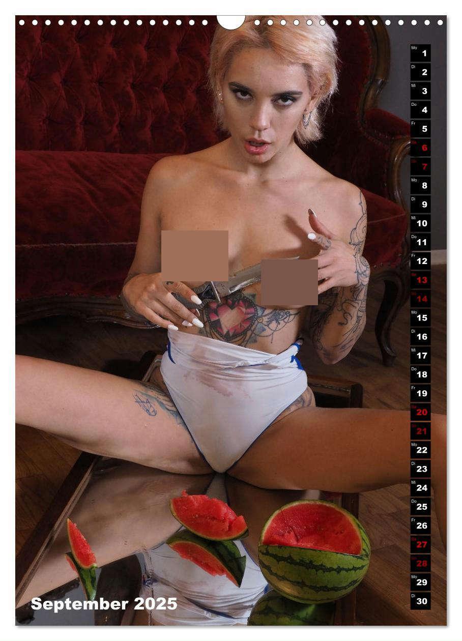 Bild: 9783457182345 | TATTOO TARTS - Inked Killer Babes (Wandkalender 2025 DIN A3 hoch),...