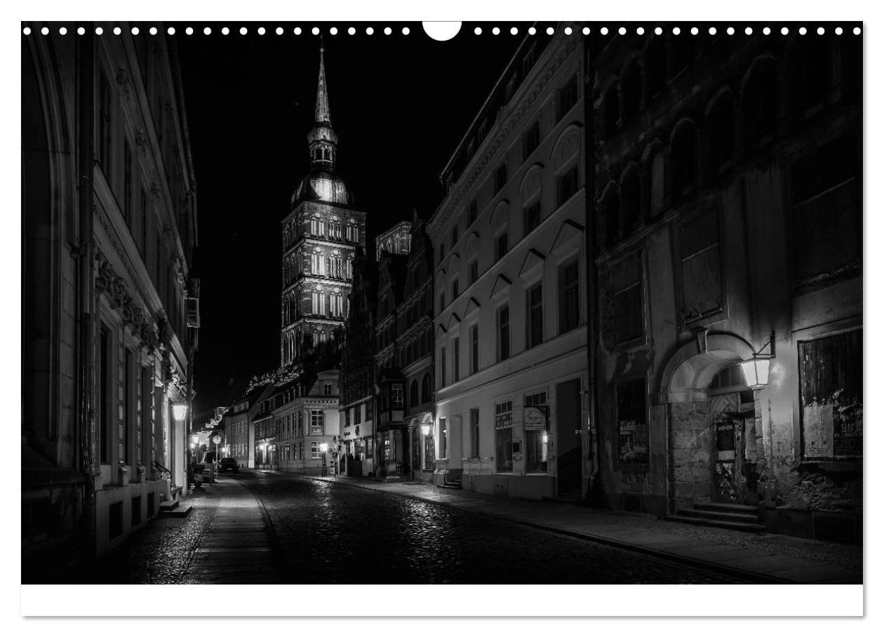 Bild: 9783435576241 | Hansestadt Stralsund bei Nacht (mit GPS-Koordinaten) (Wandkalender...