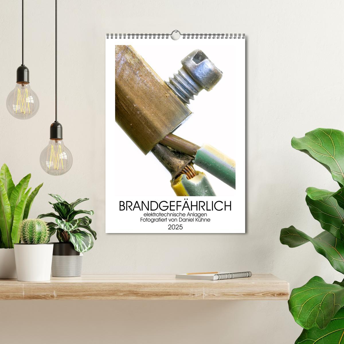 Bild: 9783435933549 | Brandgefährliche elektrische Anlagen (Wandkalender 2025 DIN A3...