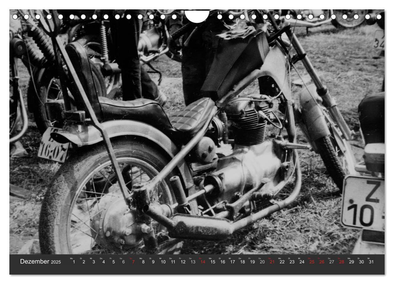 Bild: 9783435532681 | east Rider - Biker und Bikes aus der DDR (Wandkalender 2025 DIN A4...