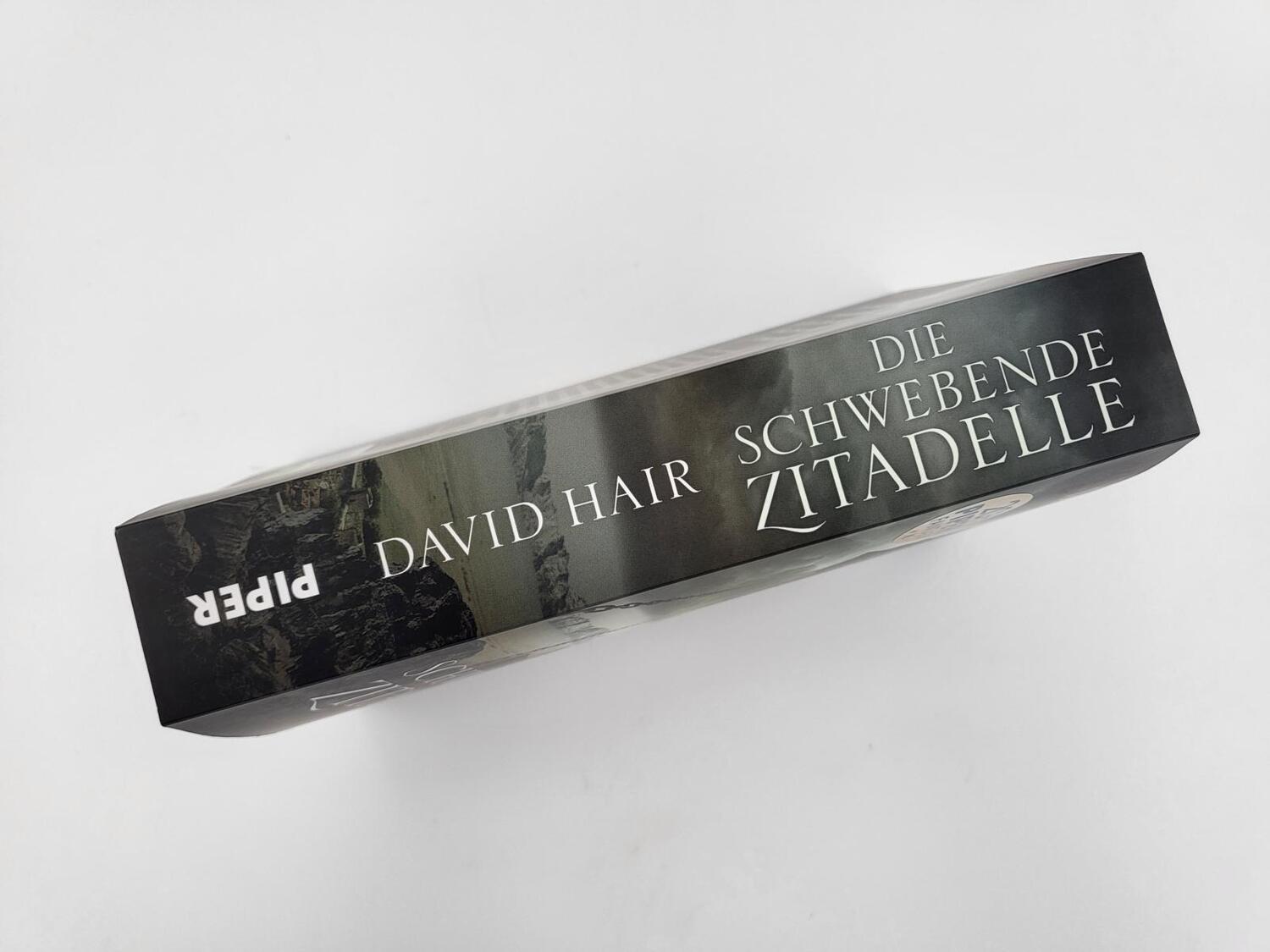 Bild: 9783492706339 | Die schwebende Zitadelle | David Hair | Taschenbuch | 480 S. | Deutsch