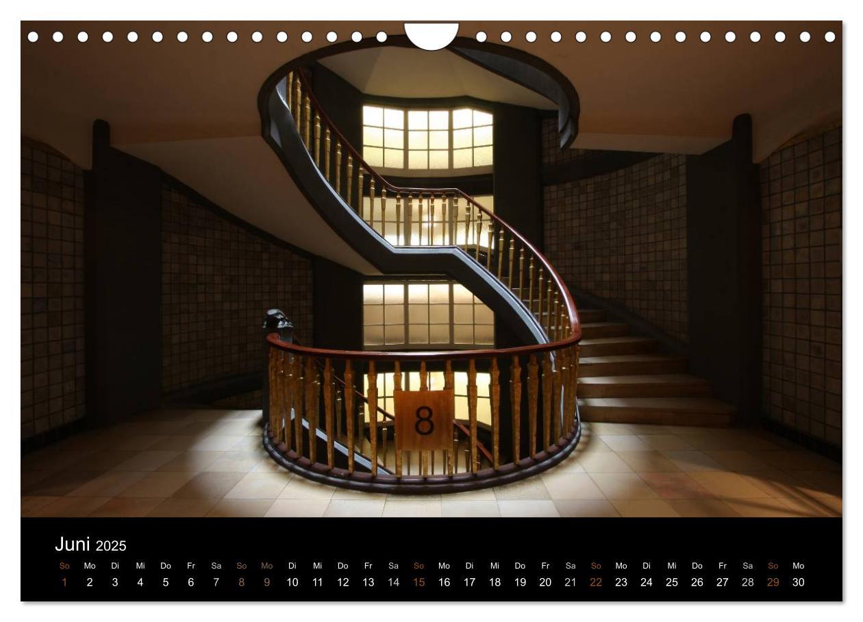 Bild: 9783435832125 | Treppen (Wandkalender 2025 DIN A4 quer), CALVENDO Monatskalender