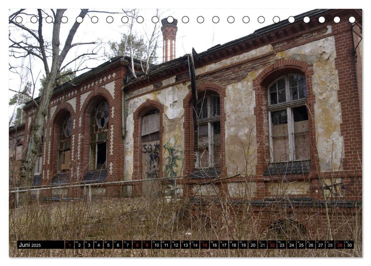 Bild: 9783435689118 | Beelitz Heilstätten-Faszination des Verfalls (Tischkalender 2025...