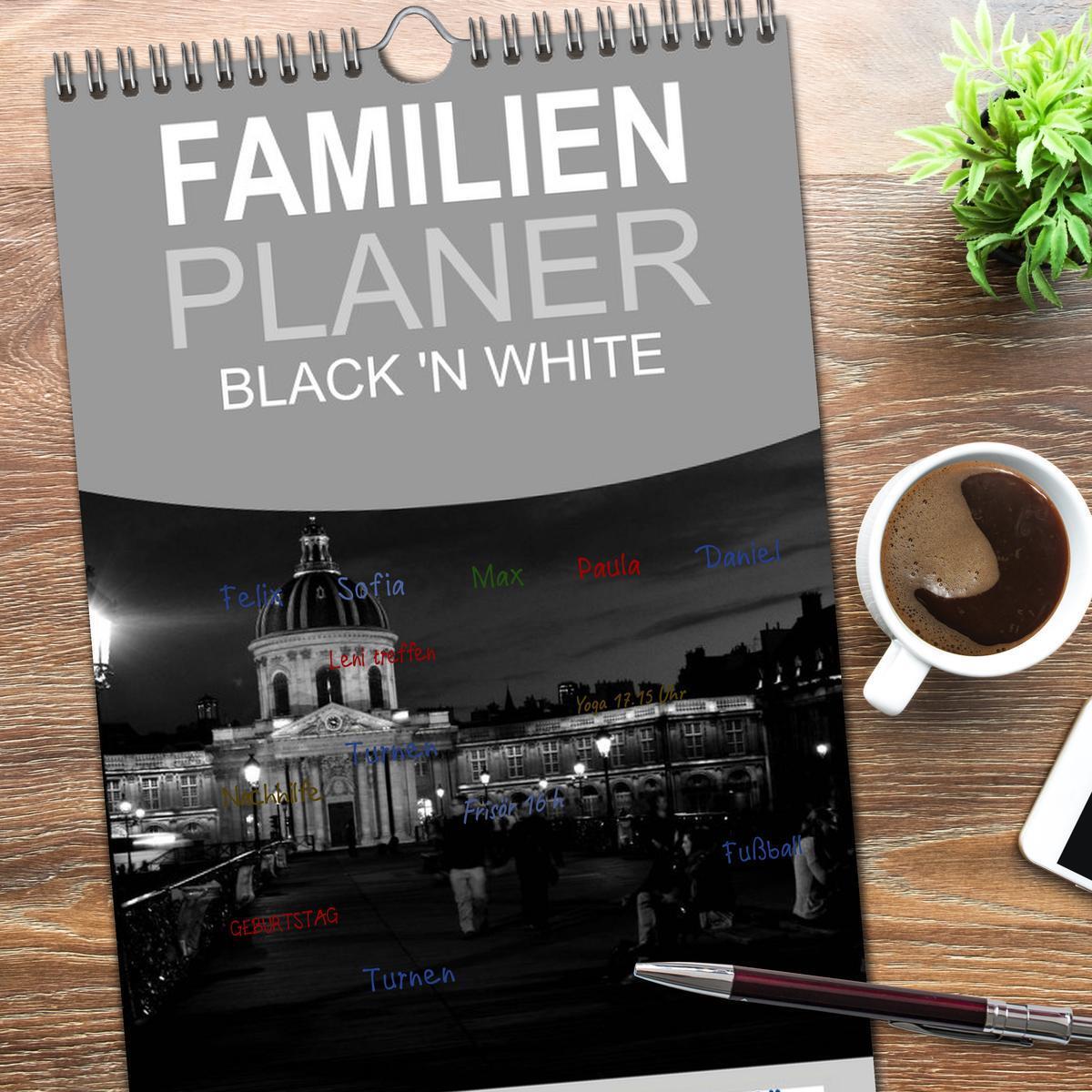 Bild: 9783457122341 | Familienplaner 2025 - BLACK 'N WHITE mit 5 Spalten (Wandkalender,...