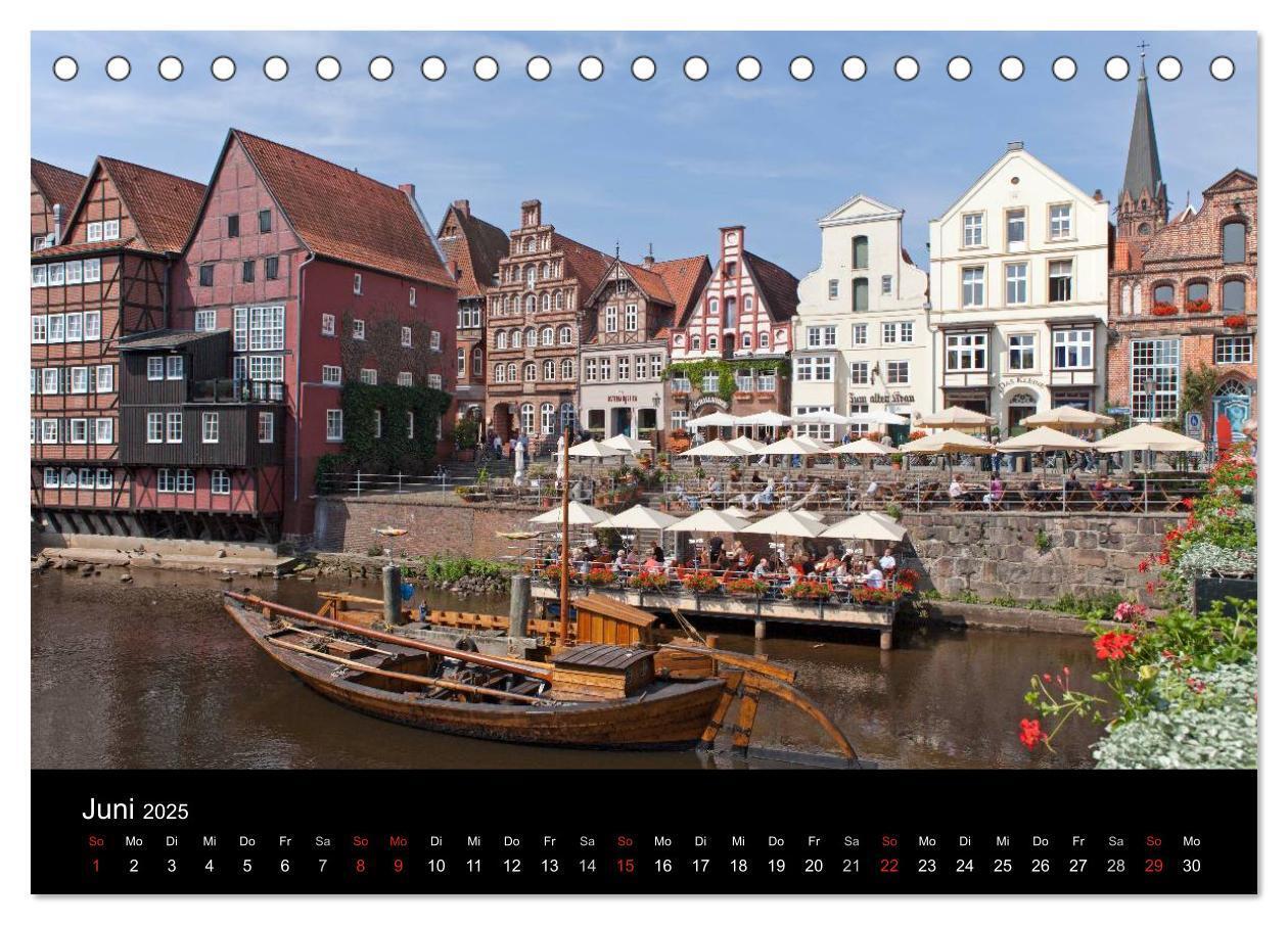 Bild: 9783435790753 | Hansestadt Lüneburg und Lüneburger Heide (Tischkalender 2025 DIN A5...