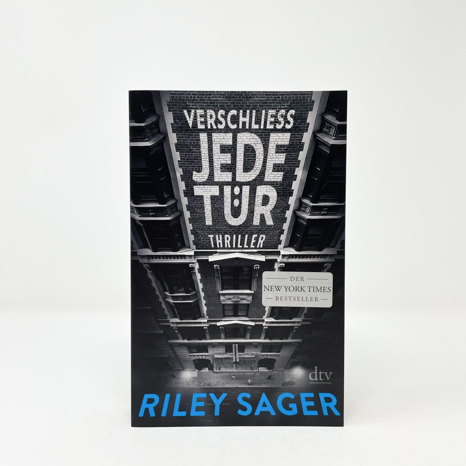 Bild: 9783423219334 | Verschließ jede Tür | Riley Sager | Taschenbuch | 400 S. | Deutsch